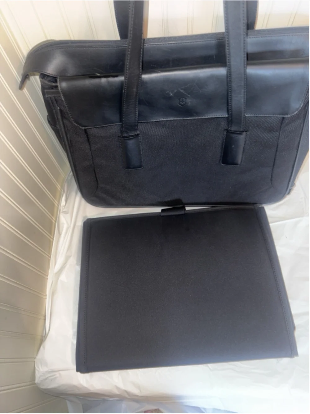 Victorinox Swiss Army WebSeries 2.0 Black Travel Web Tote Bag with laptop sleeve